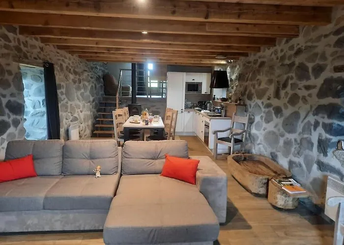 Location D\'Un Buron Sur L\'Aubrac