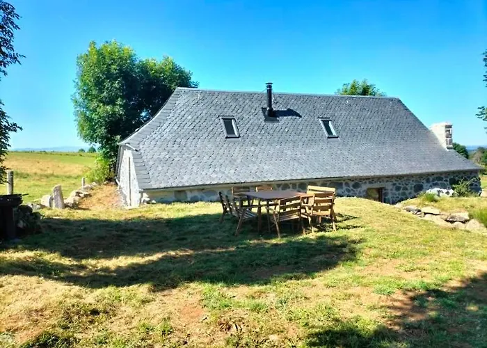 Location D\'Un Buron Sur L\'Aubrac
